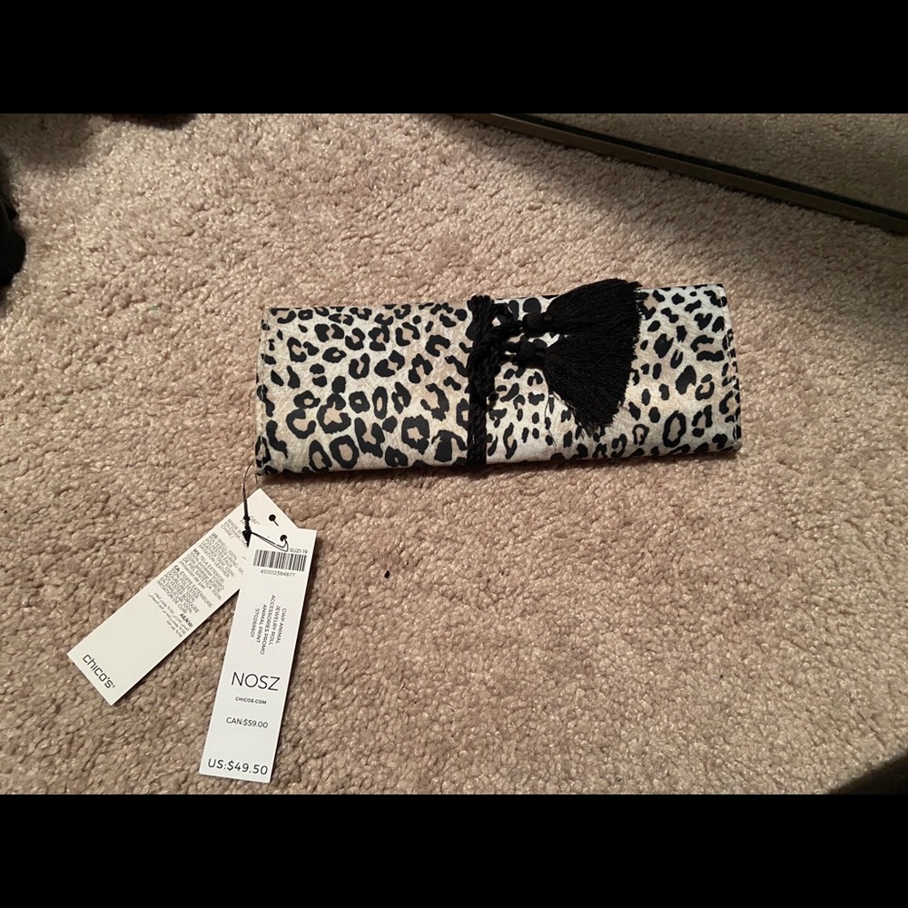 Chicos Jewelry Roll